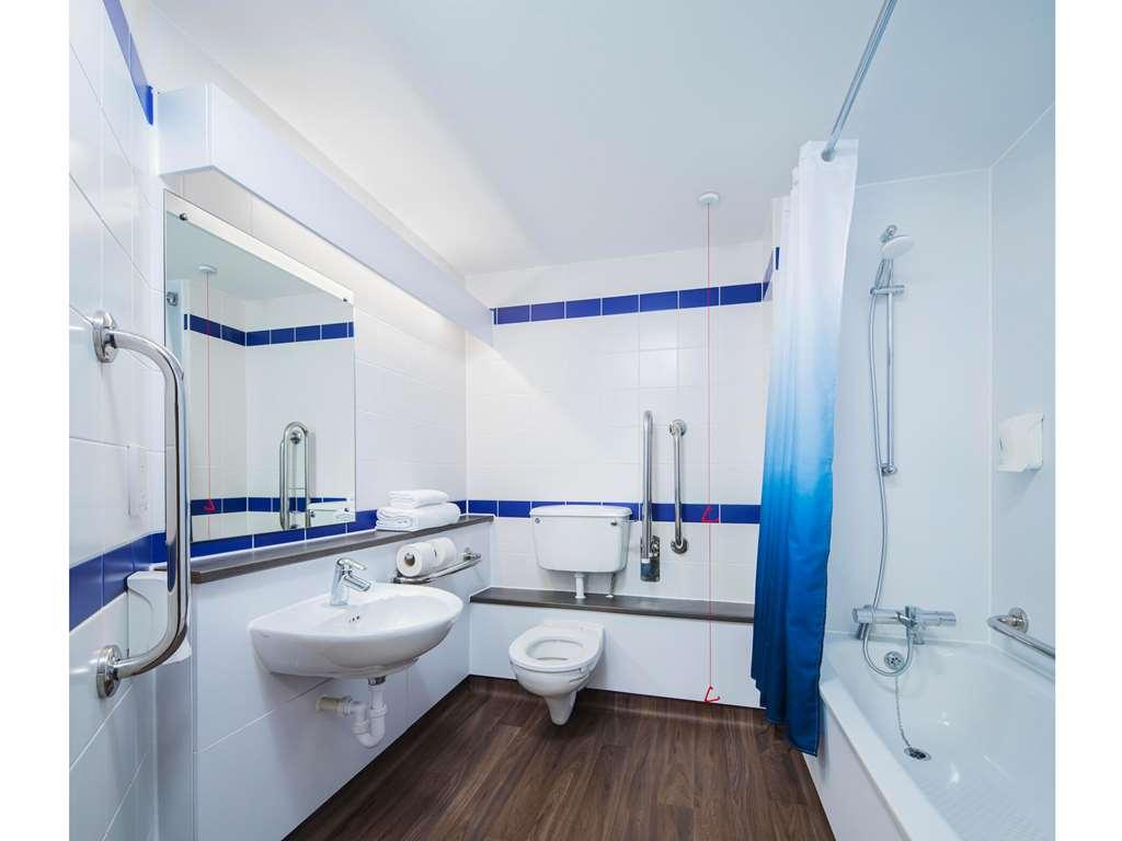 Travelodge Chester Warrington Road Kamer foto