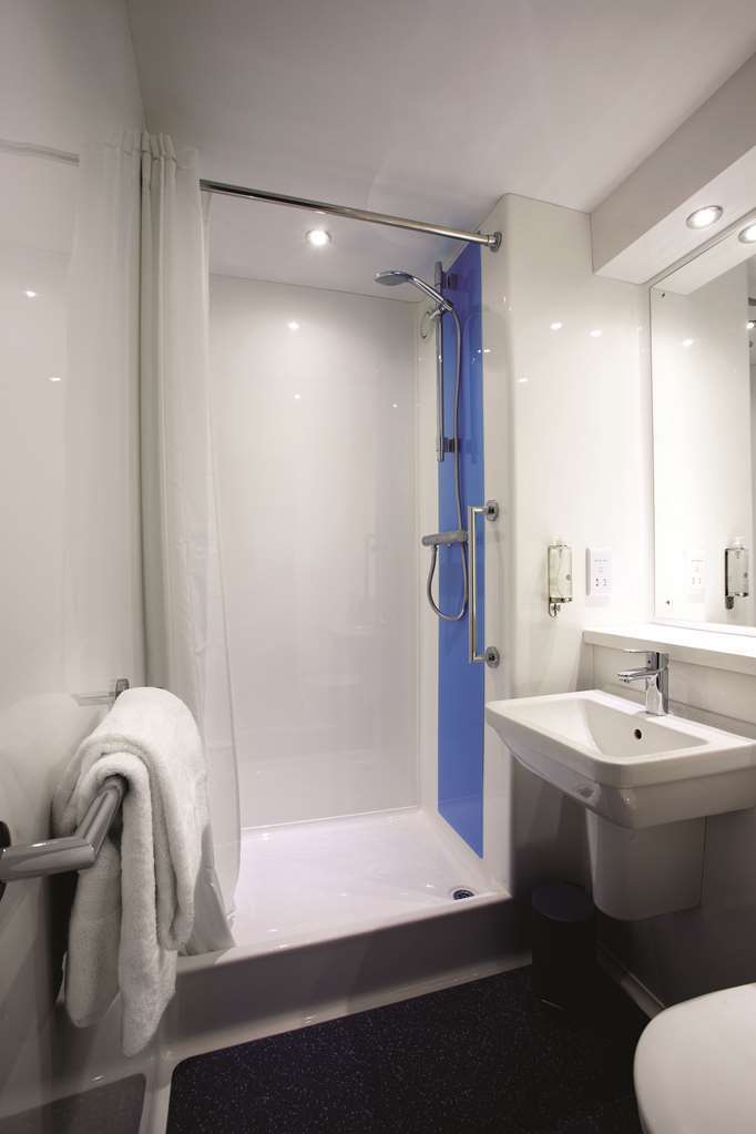 Travelodge Chester Warrington Road Kamer foto