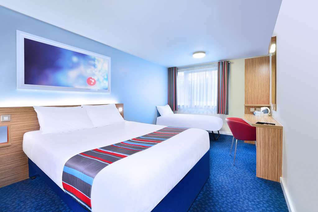 Travelodge Chester Warrington Road Kamer foto